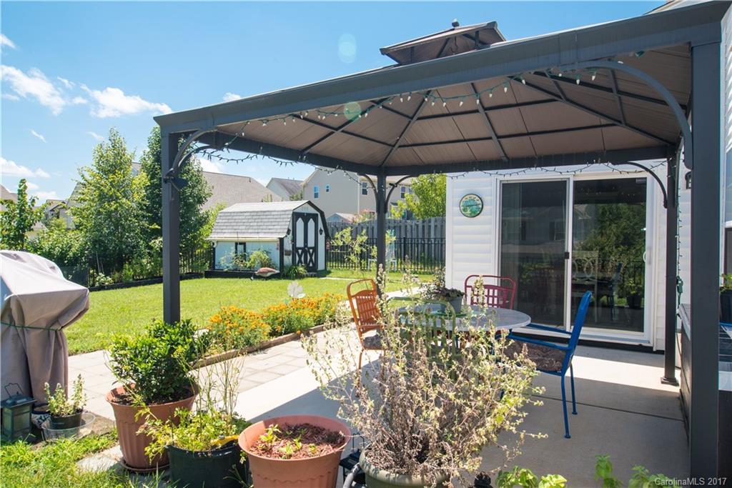 Curtis Pond - Residential