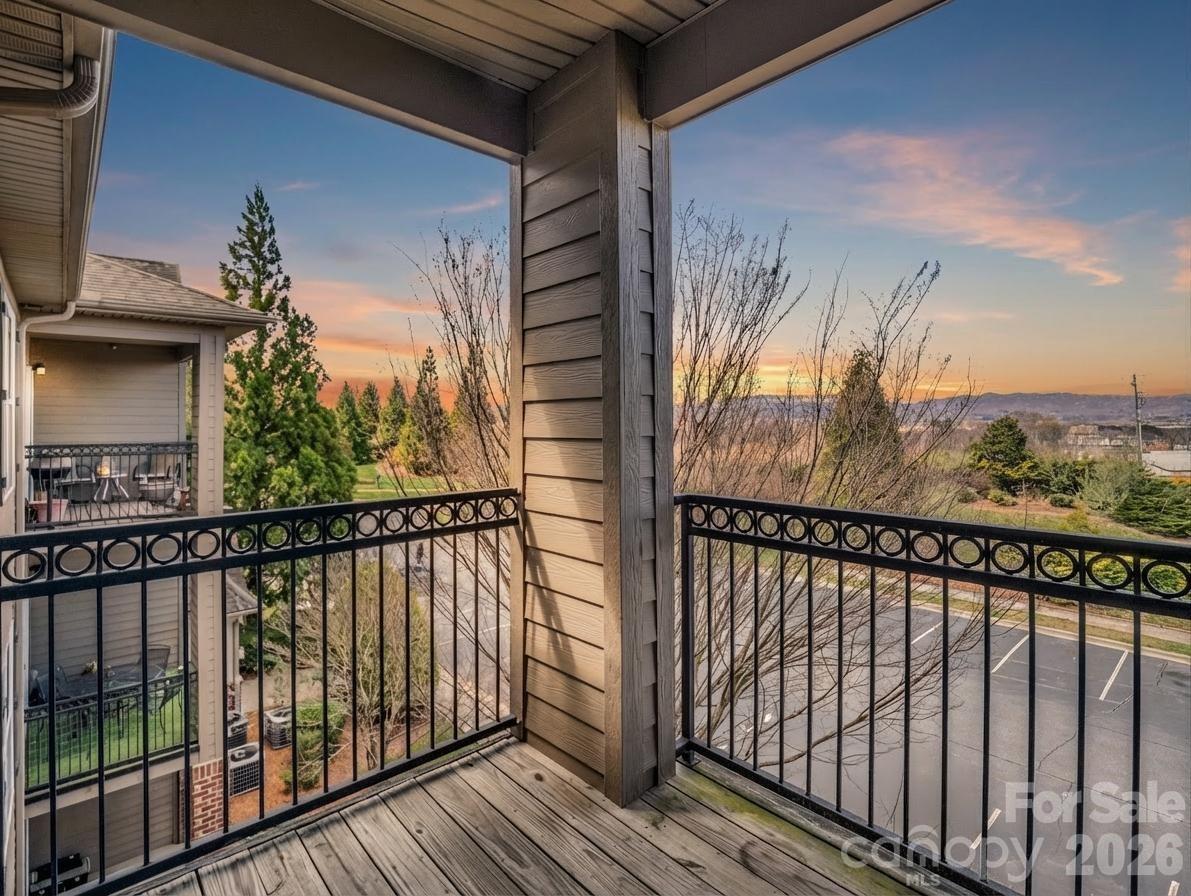 291 Brickton Village Circle 304