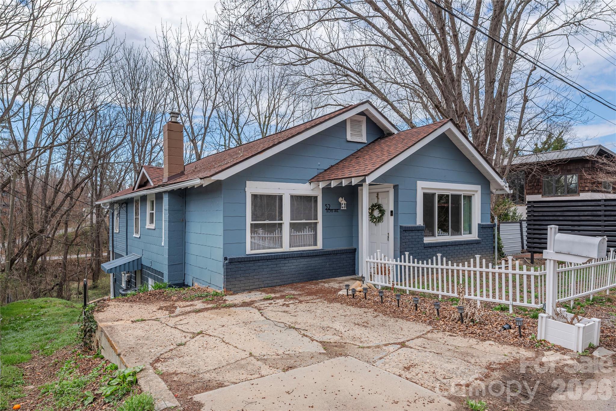 Photo 1 of 28 — 52 Boyd Avenue, Asheville, NC 28806