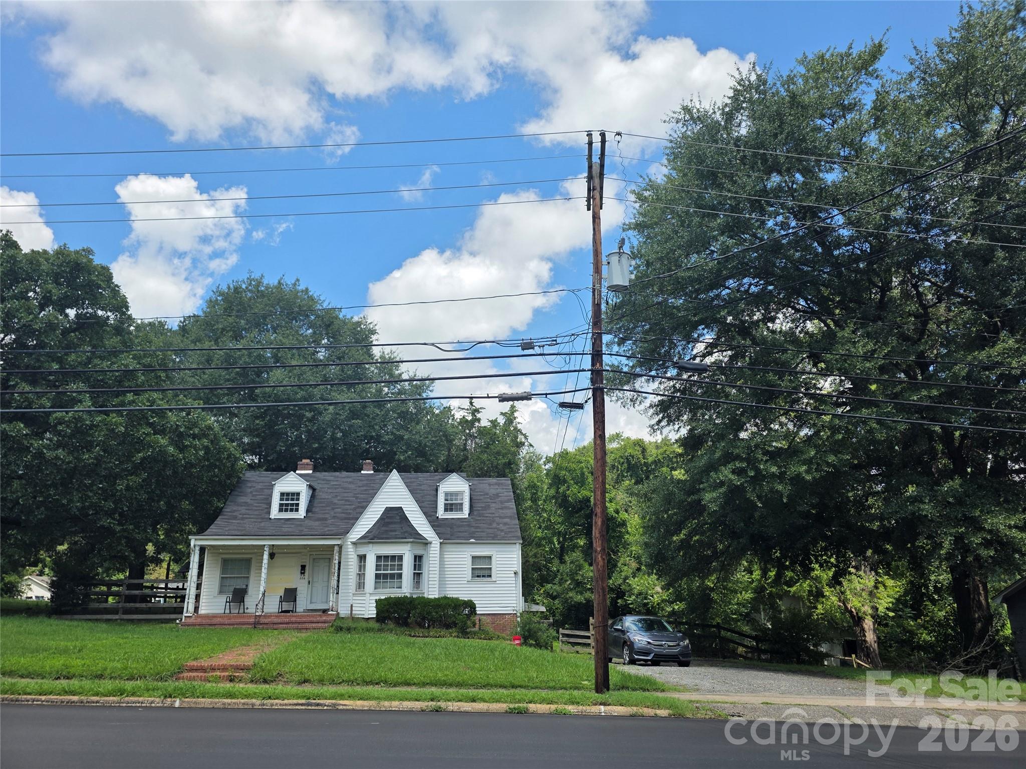 214 E Trade Street