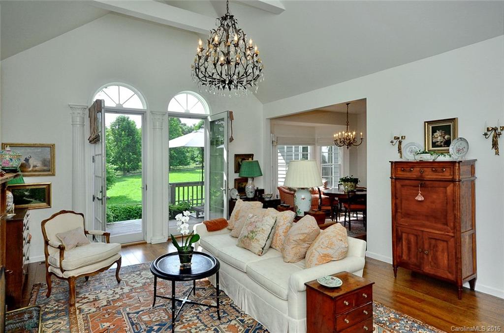 Las Praderas - Residential