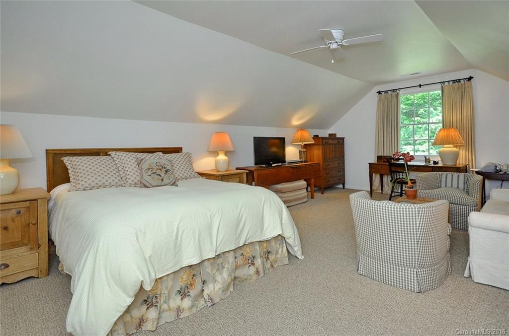 Las Praderas - Residential