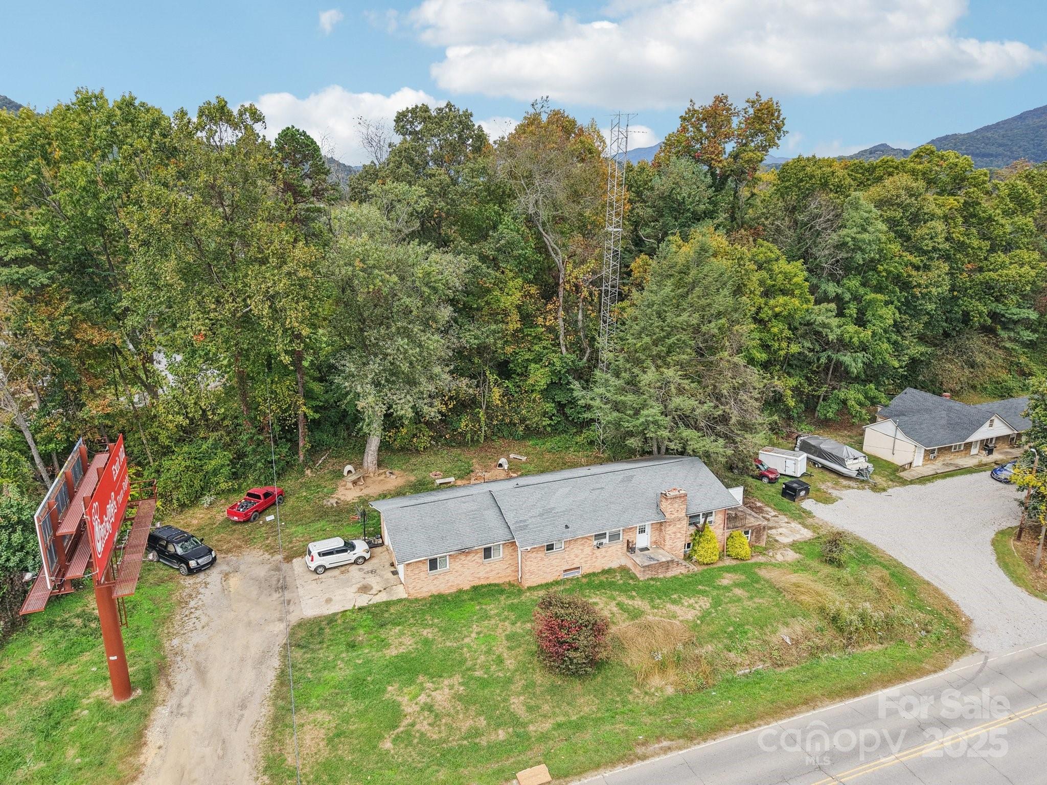 541 Paragon Parkway