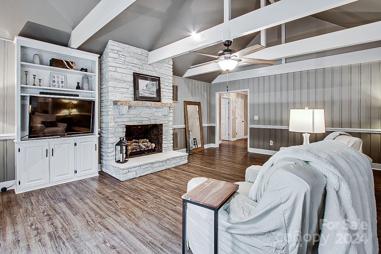 Cedar Creek - Residential