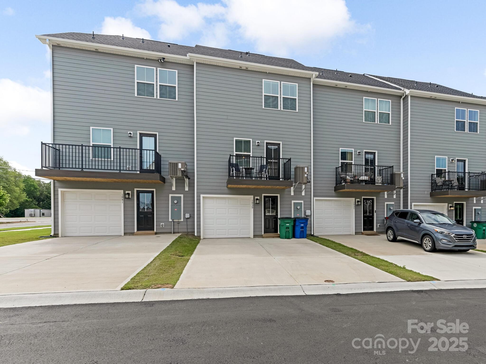 Stone Creek Townhomes - Residential