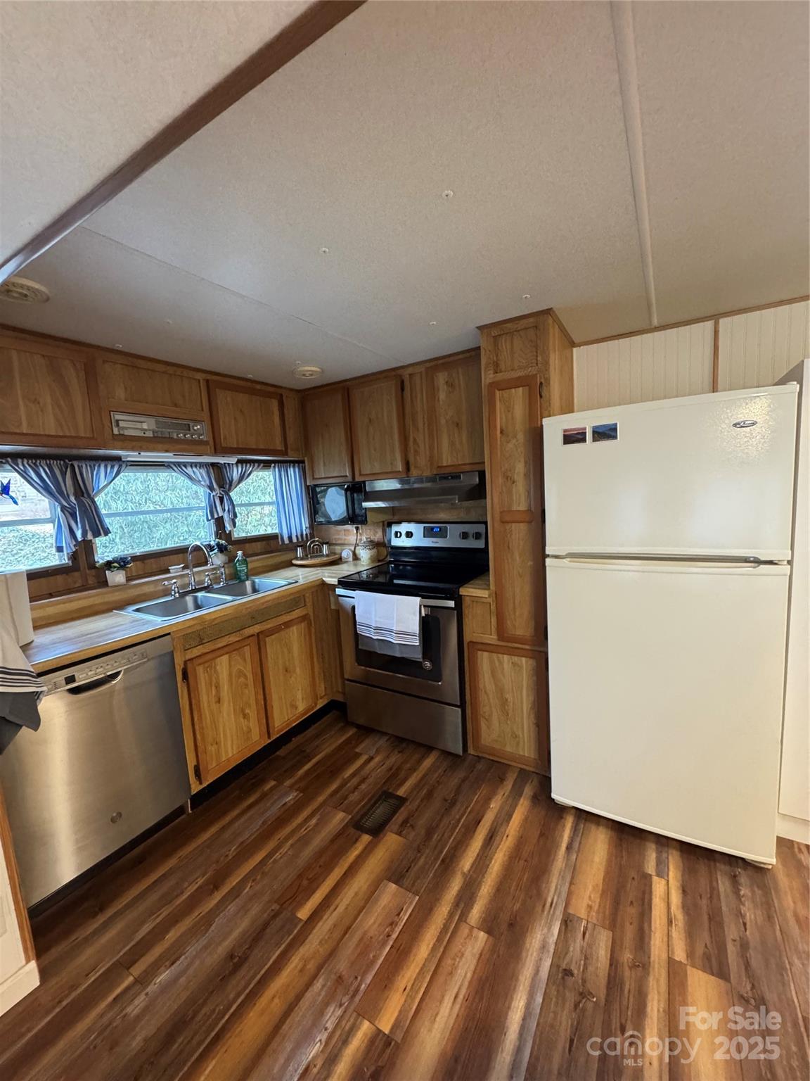 Linville Land Harbor - Residential