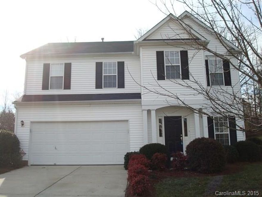 Great Ballantyne location close to shopping and dining! Move in ready with neutral paint, Master retreat with walk in closet, and ceiling fans. plus master bath has dual sinks, garden tub and separate shower. Great room has fireplace, bright kitchen equipped with pantry and matching appliances. backyard is beautifully landscaped with storage shed, patio, and attached 2 car garage. Check it out!