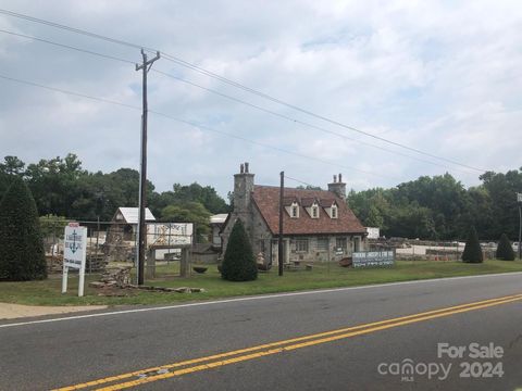 715 Oakridge Farm Highway Mooresville NC 28115