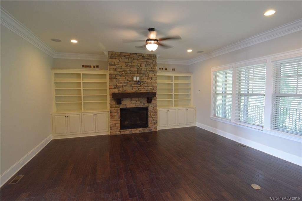 The Manors at Lake Ridge - Residential