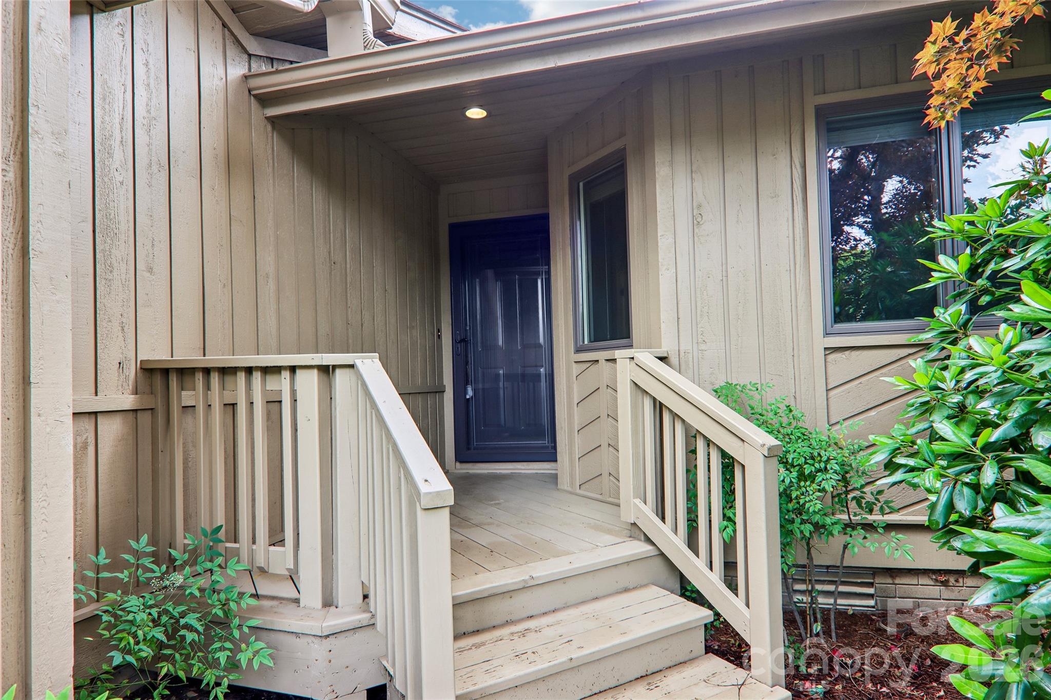 405 Wild Oak Lane