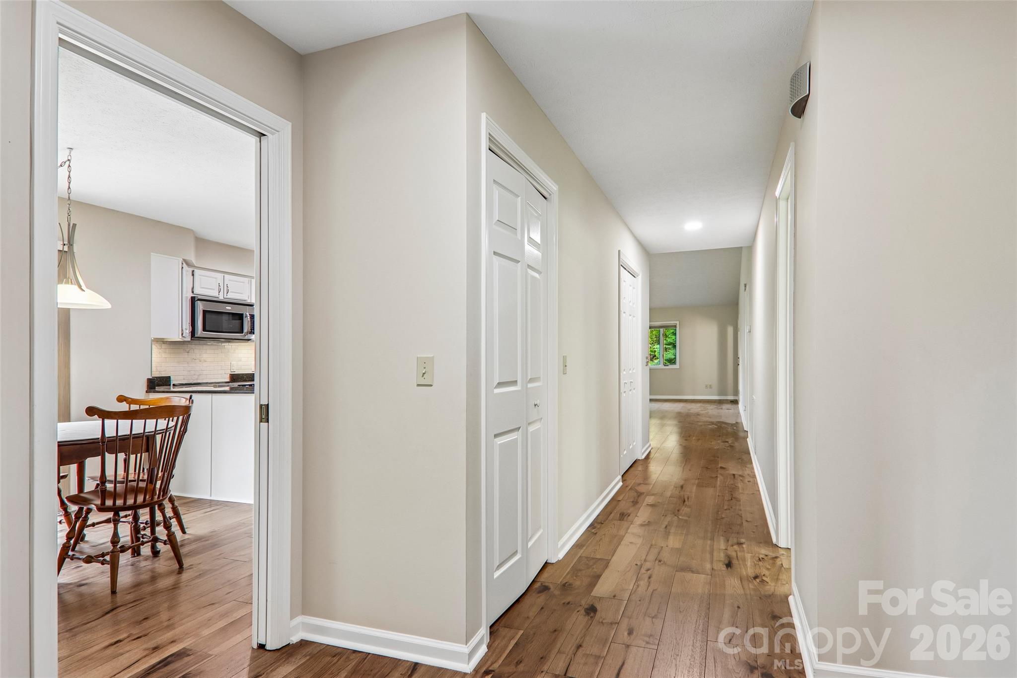 405 Wild Oak Lane