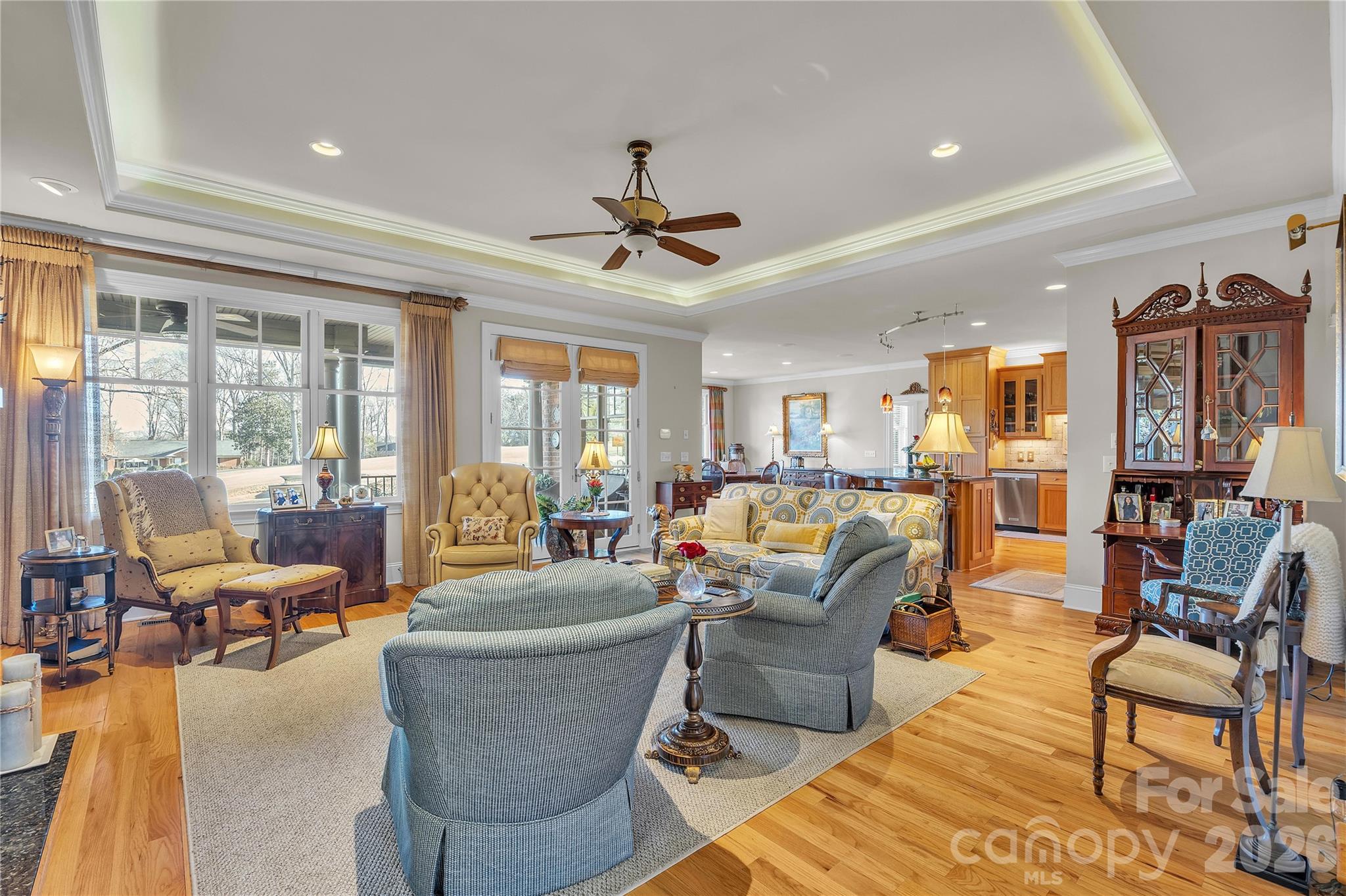 Country Club - Residential