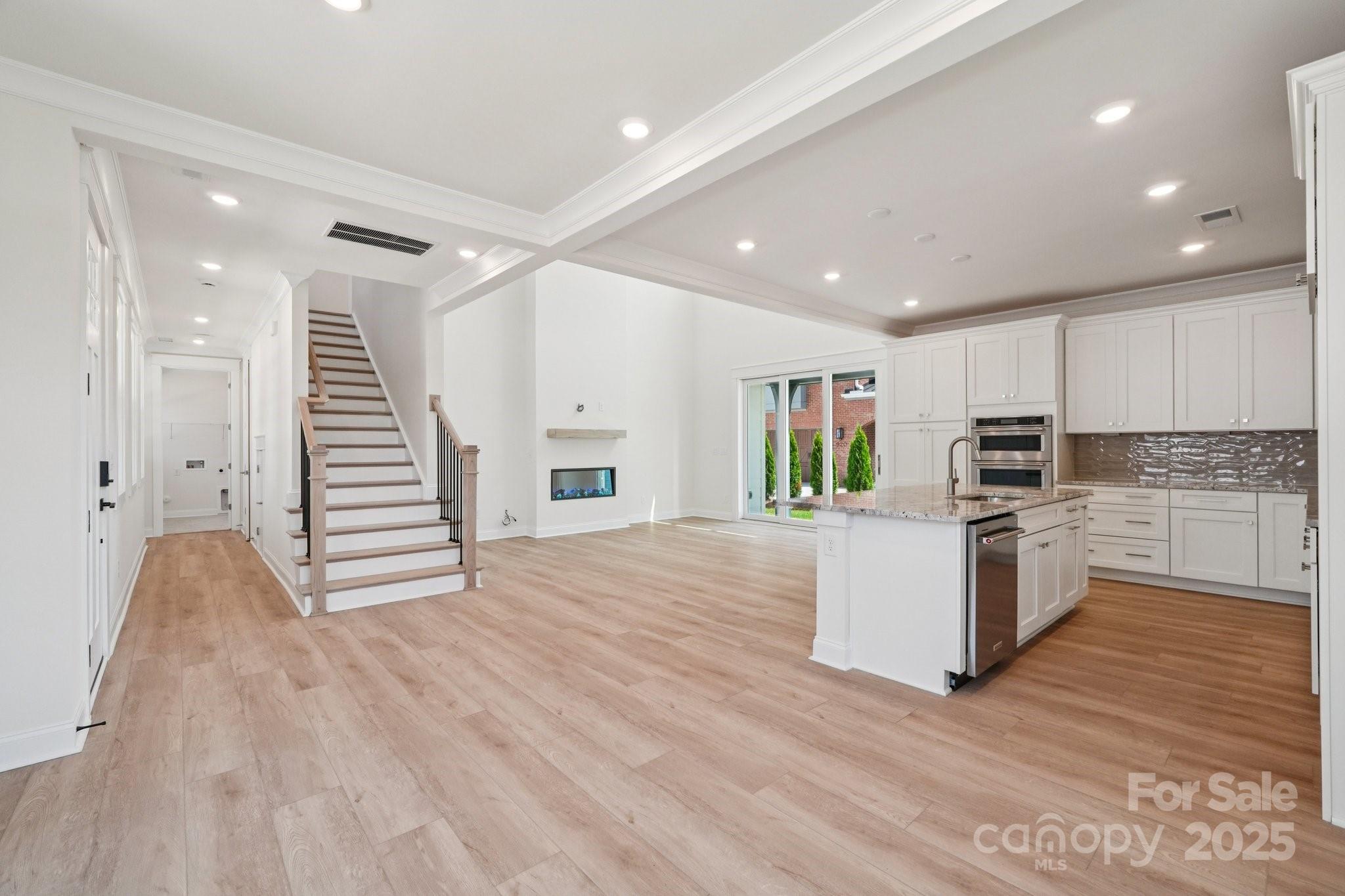 908 Coast Drive