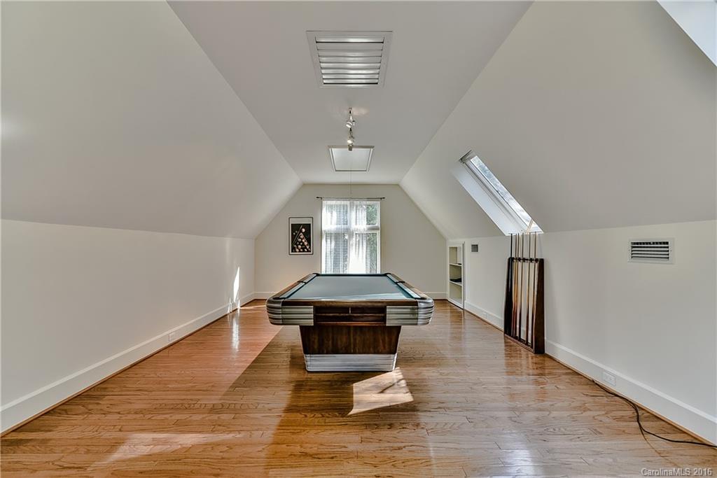 Malibu Pointe - Residential