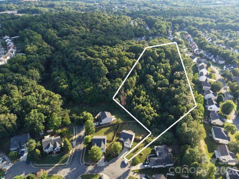 Photo of 10804 Maryanna Court, Charlotte, NC 28213 (MLS # 4388653)