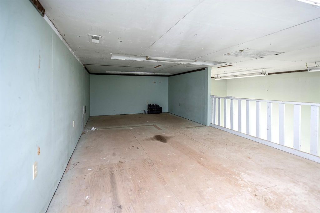 listing image 30