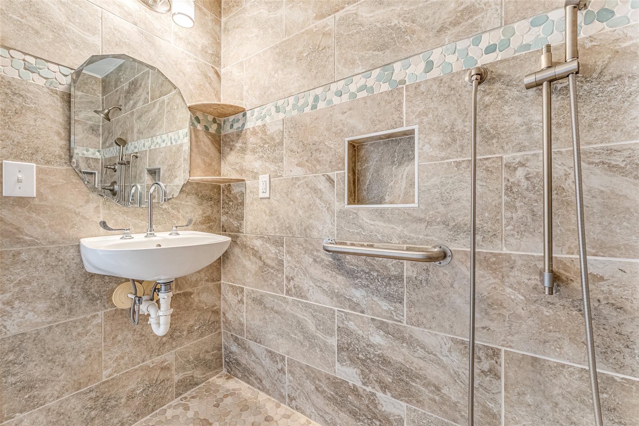 The Hills at Averys Creek - Residential