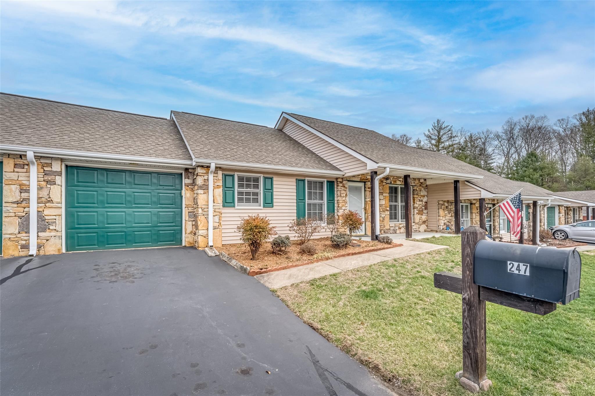 The Hills at Averys Creek - Residential