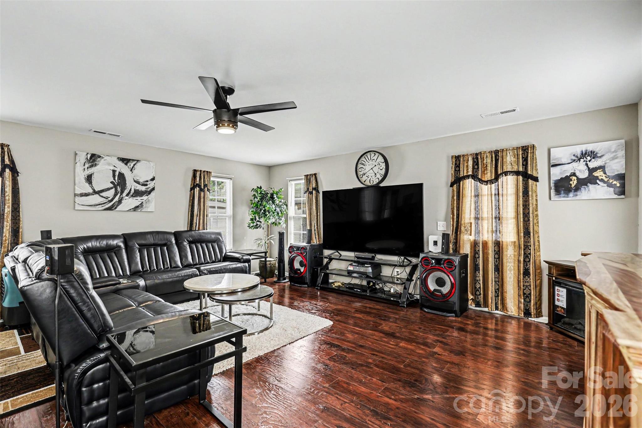 Reynolds Walk - Residential