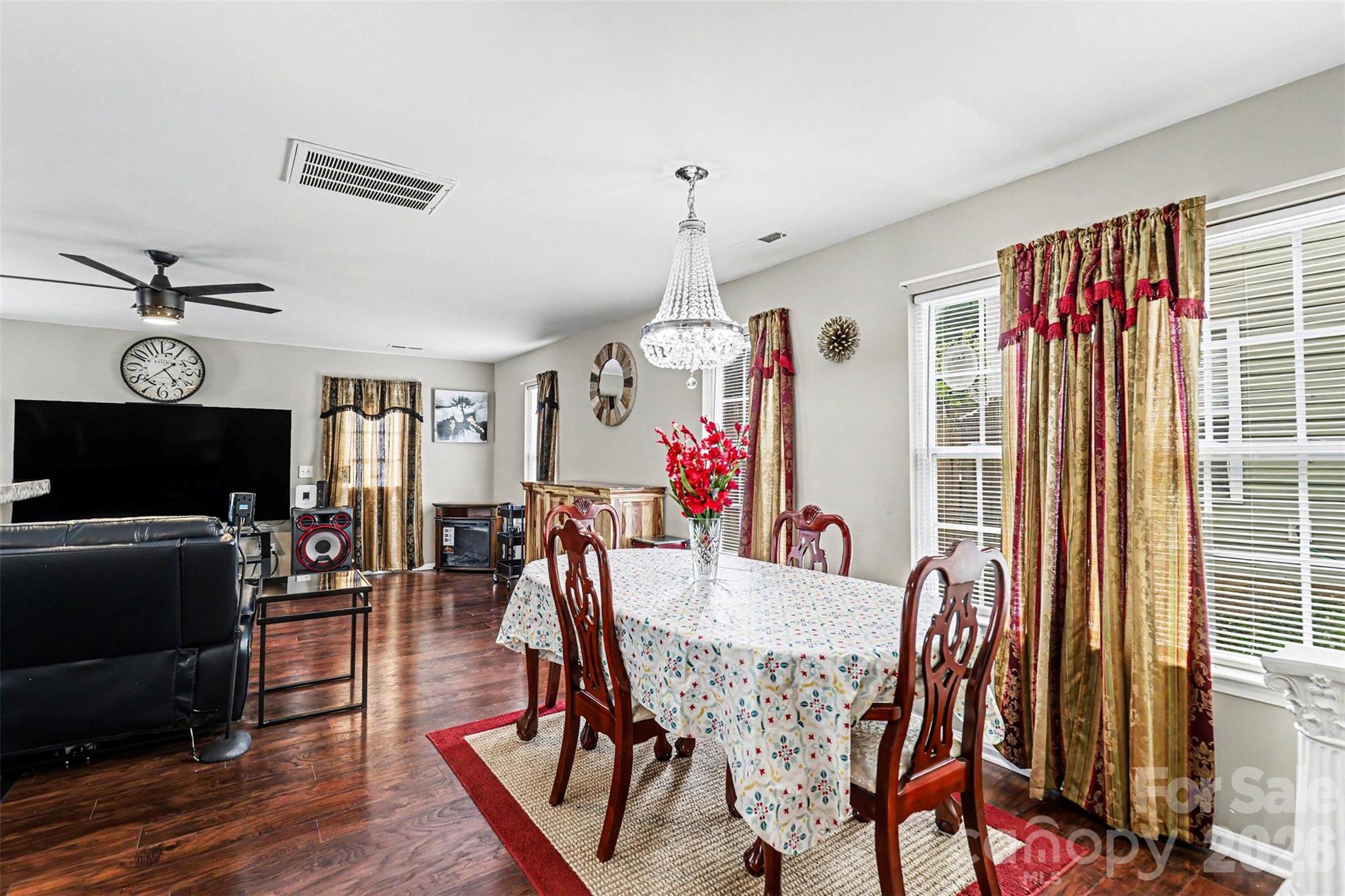 Reynolds Walk - Residential