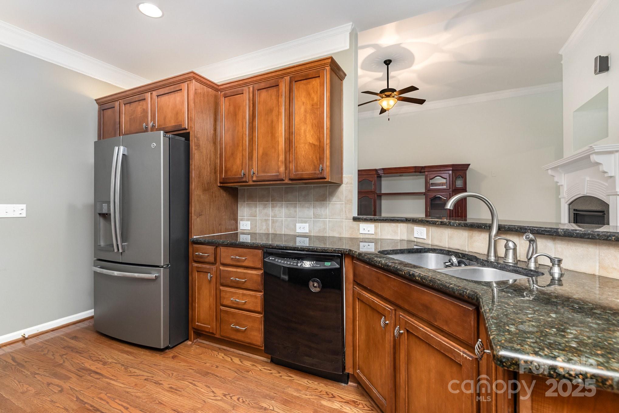 Gates At Waterside - Residential