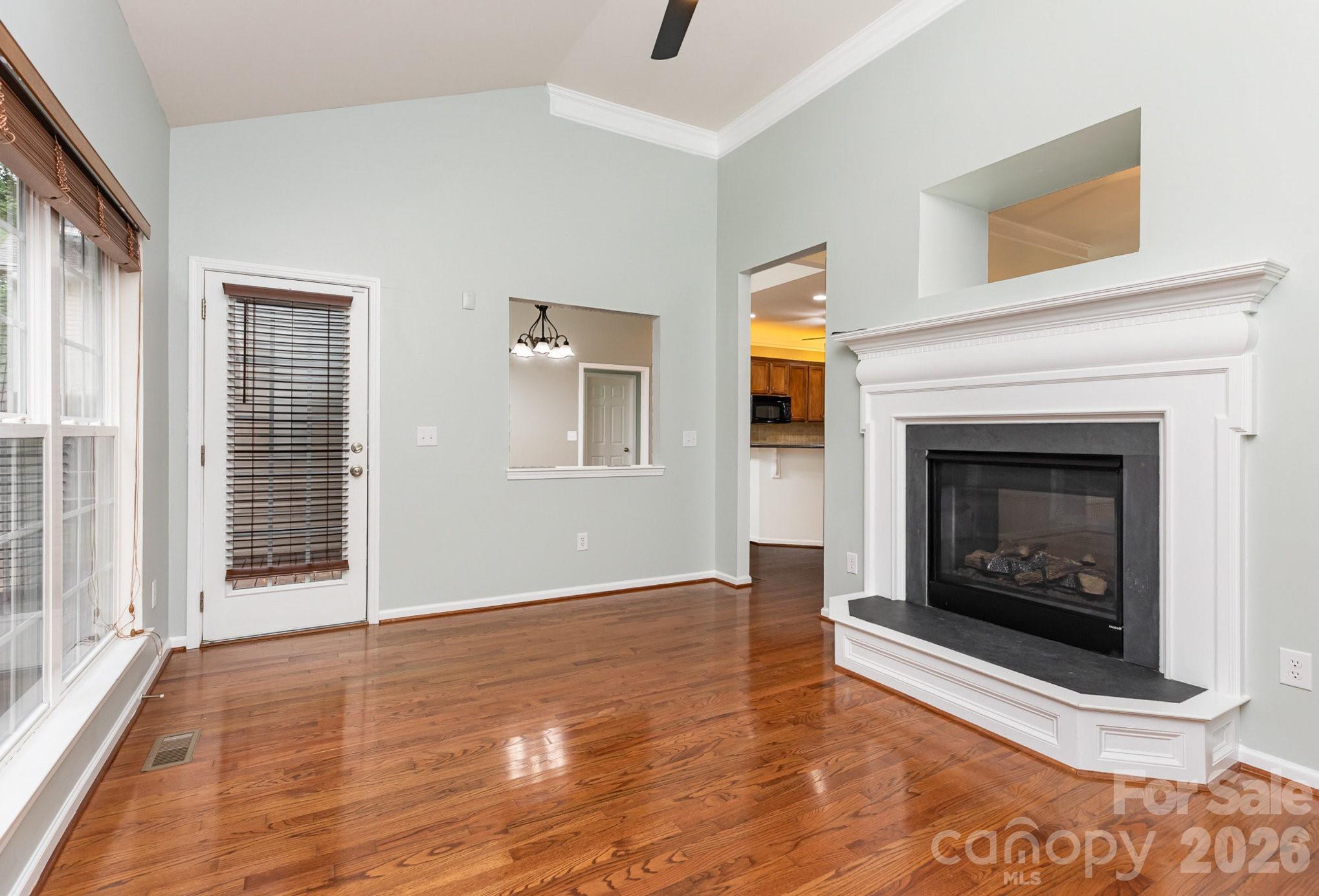 Gates At Waterside - Residential