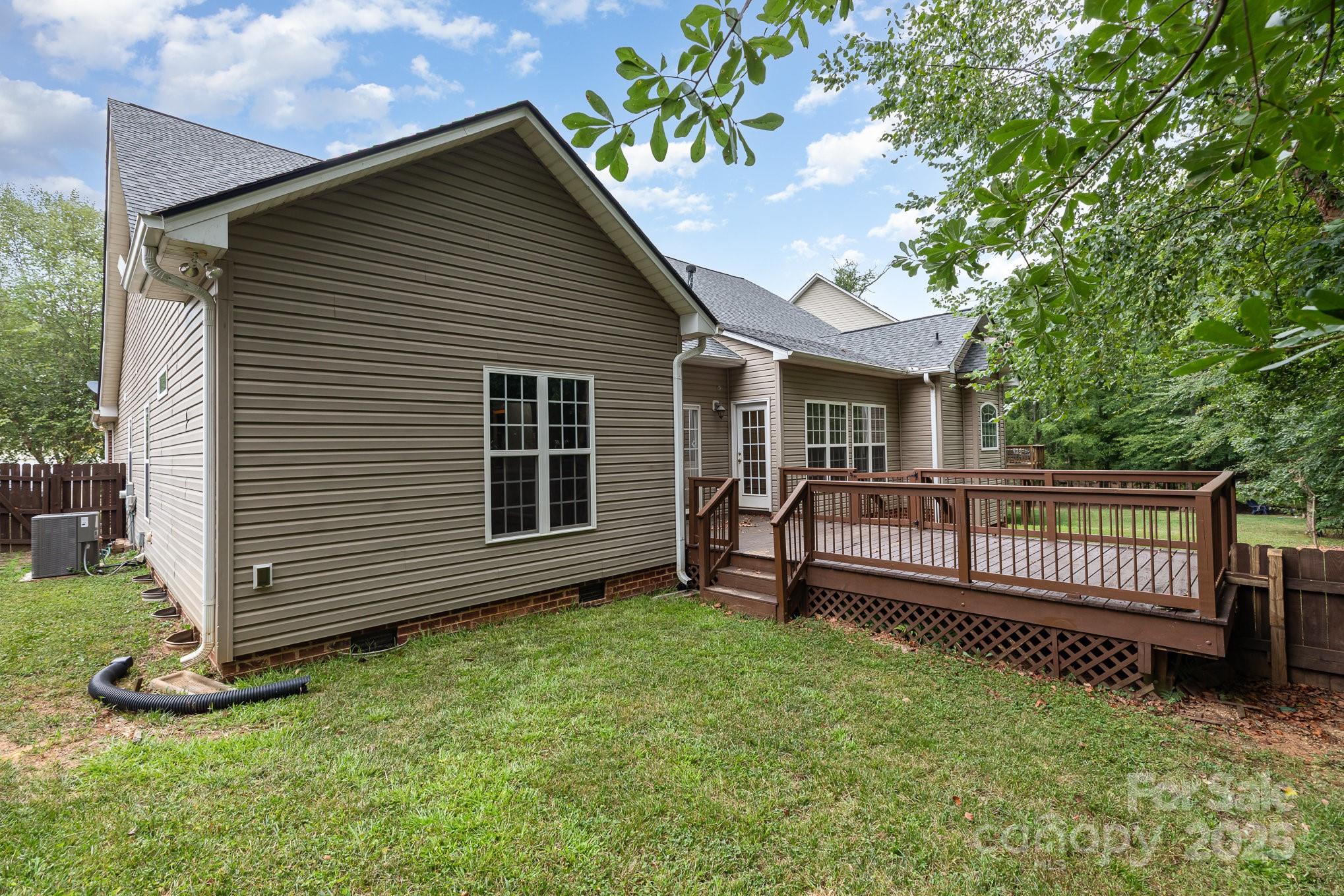 Gates At Waterside - Residential