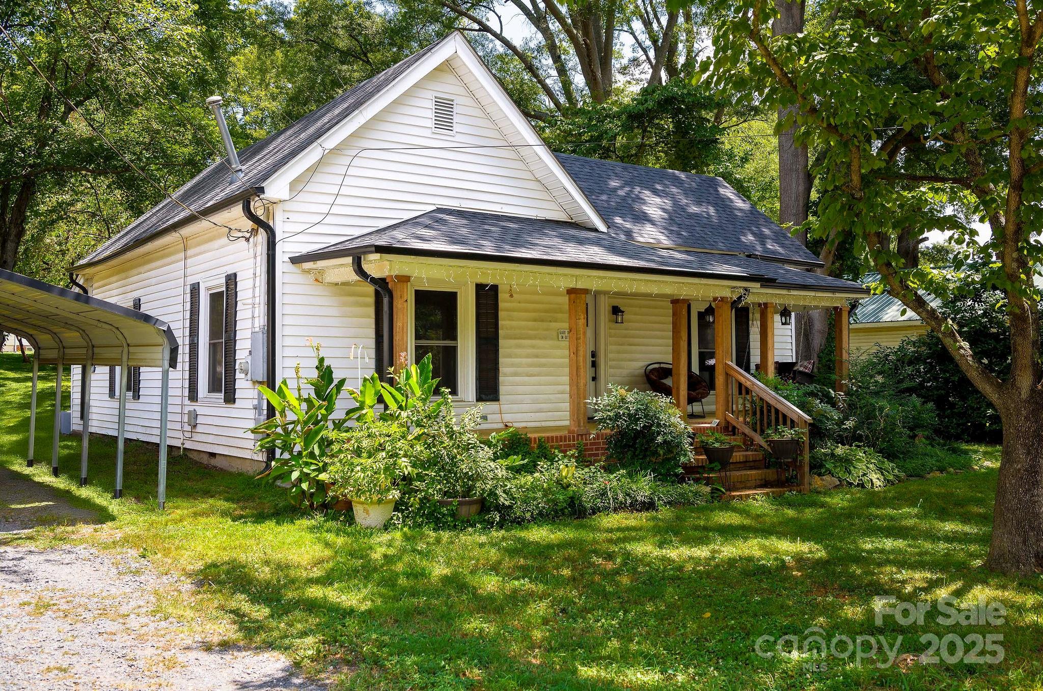 320 Carolina Avenue