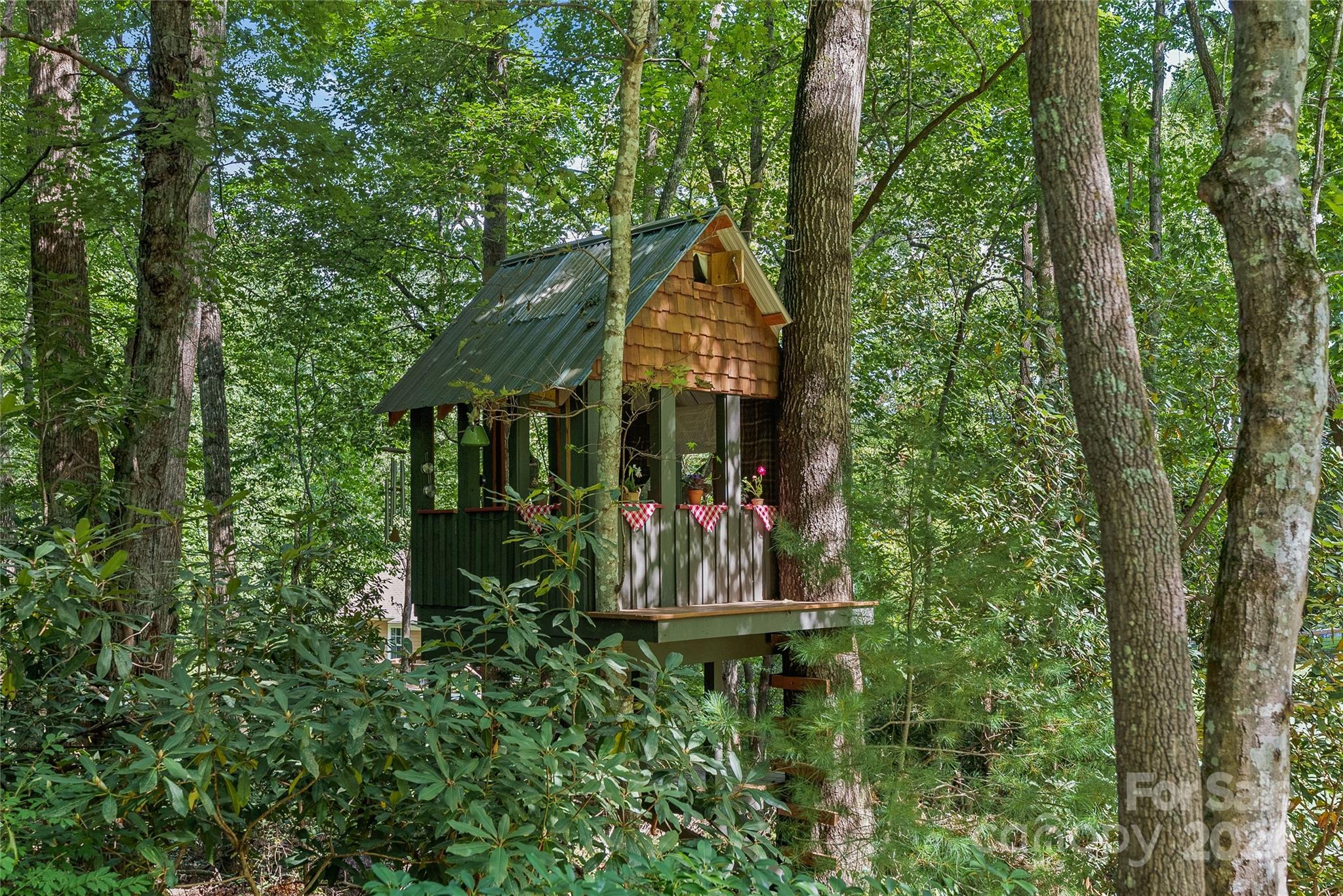 Mills Pointe - Residential