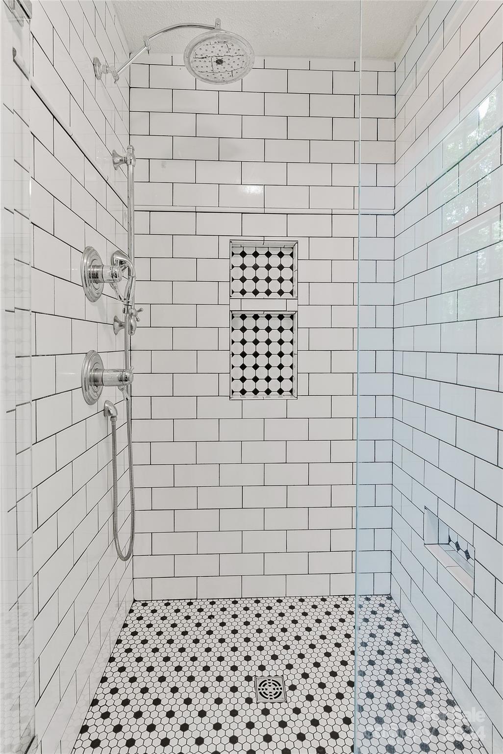 Mills Pointe - Residential