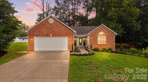 Photo of 2556 23rd Street Drive NE, Hickory, NC 28601 (MLS # 4419141)