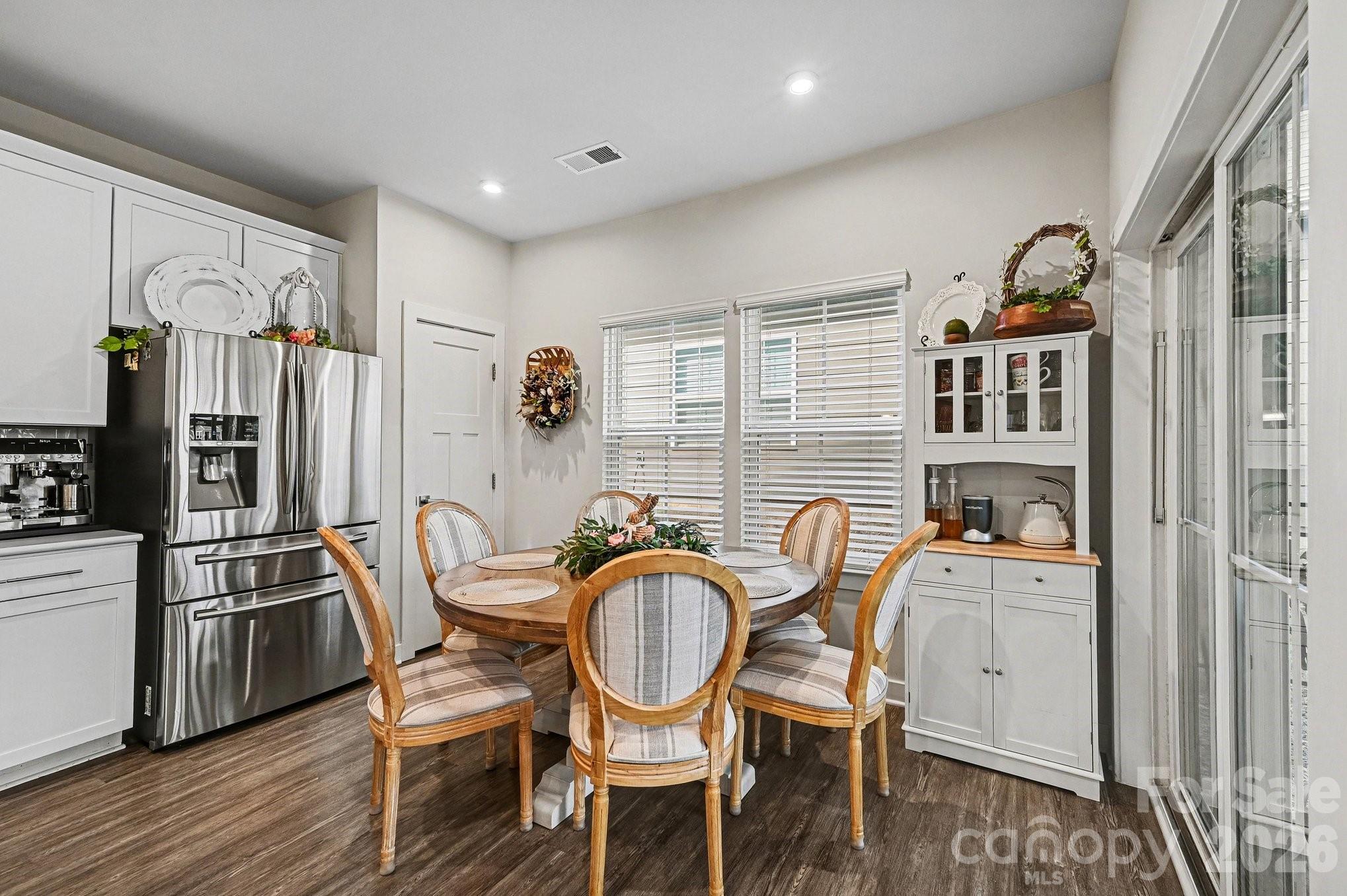 Holcomb Woods - Residential