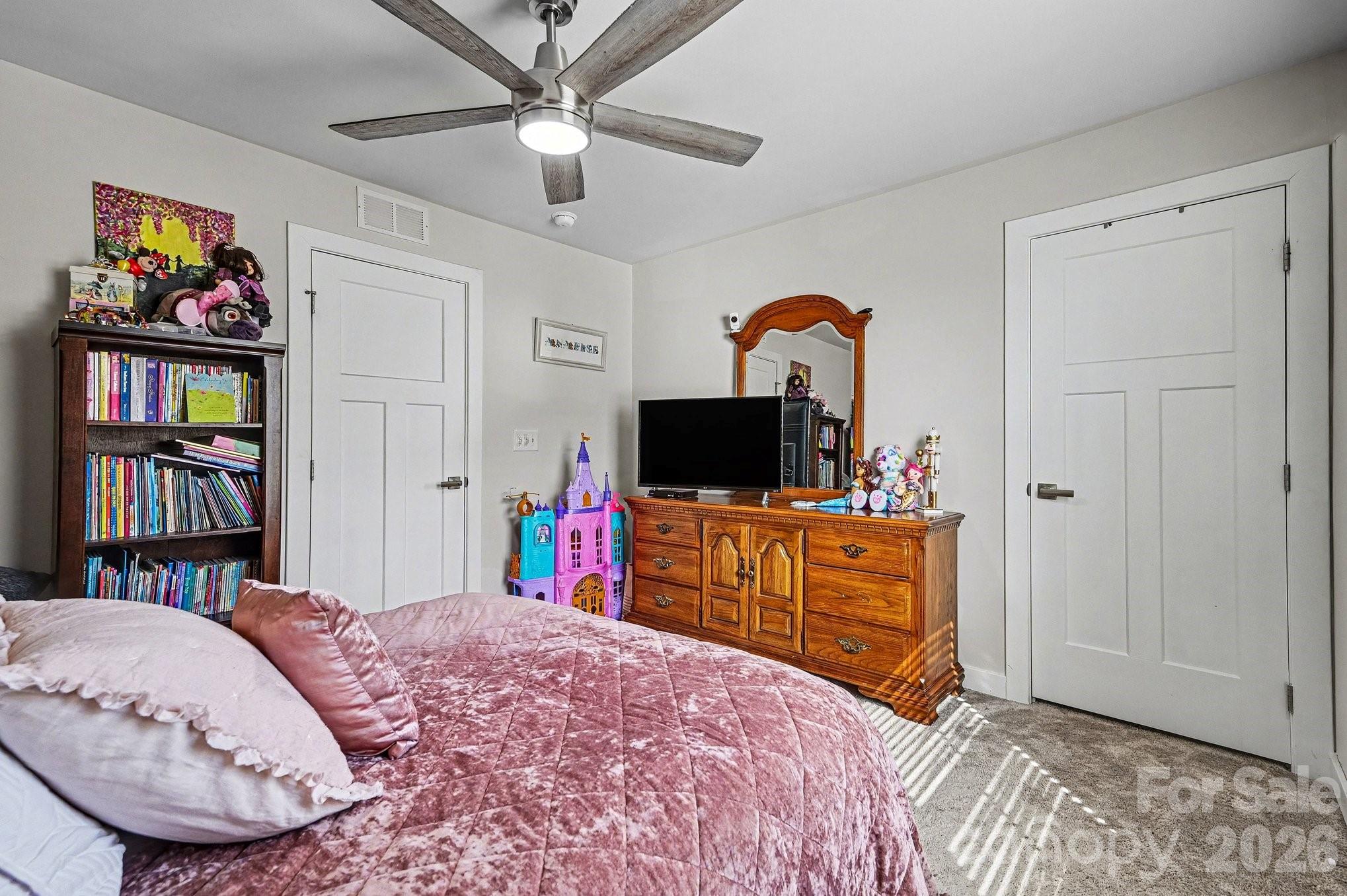 Holcomb Woods - Residential