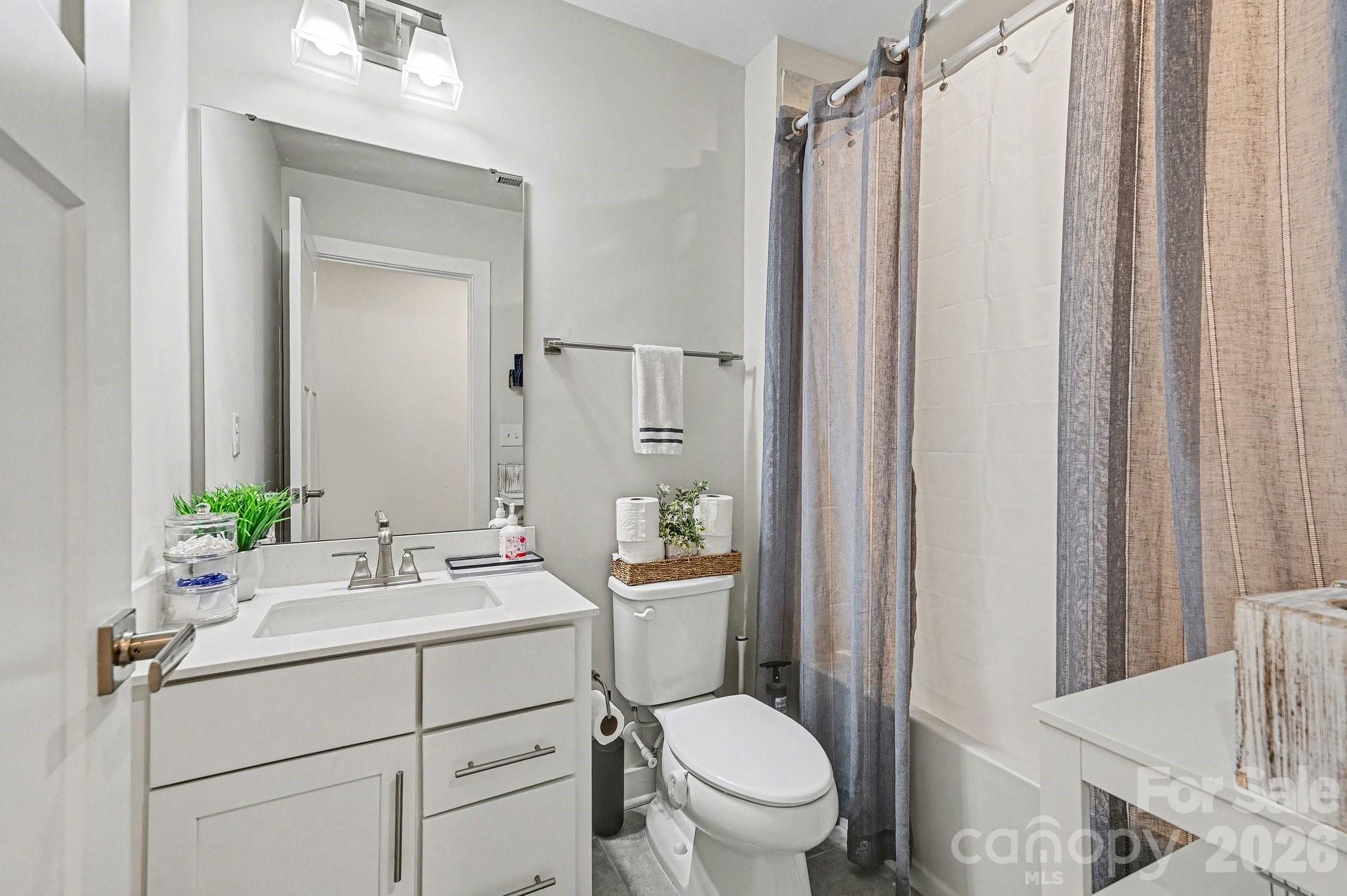 Holcomb Woods - Residential