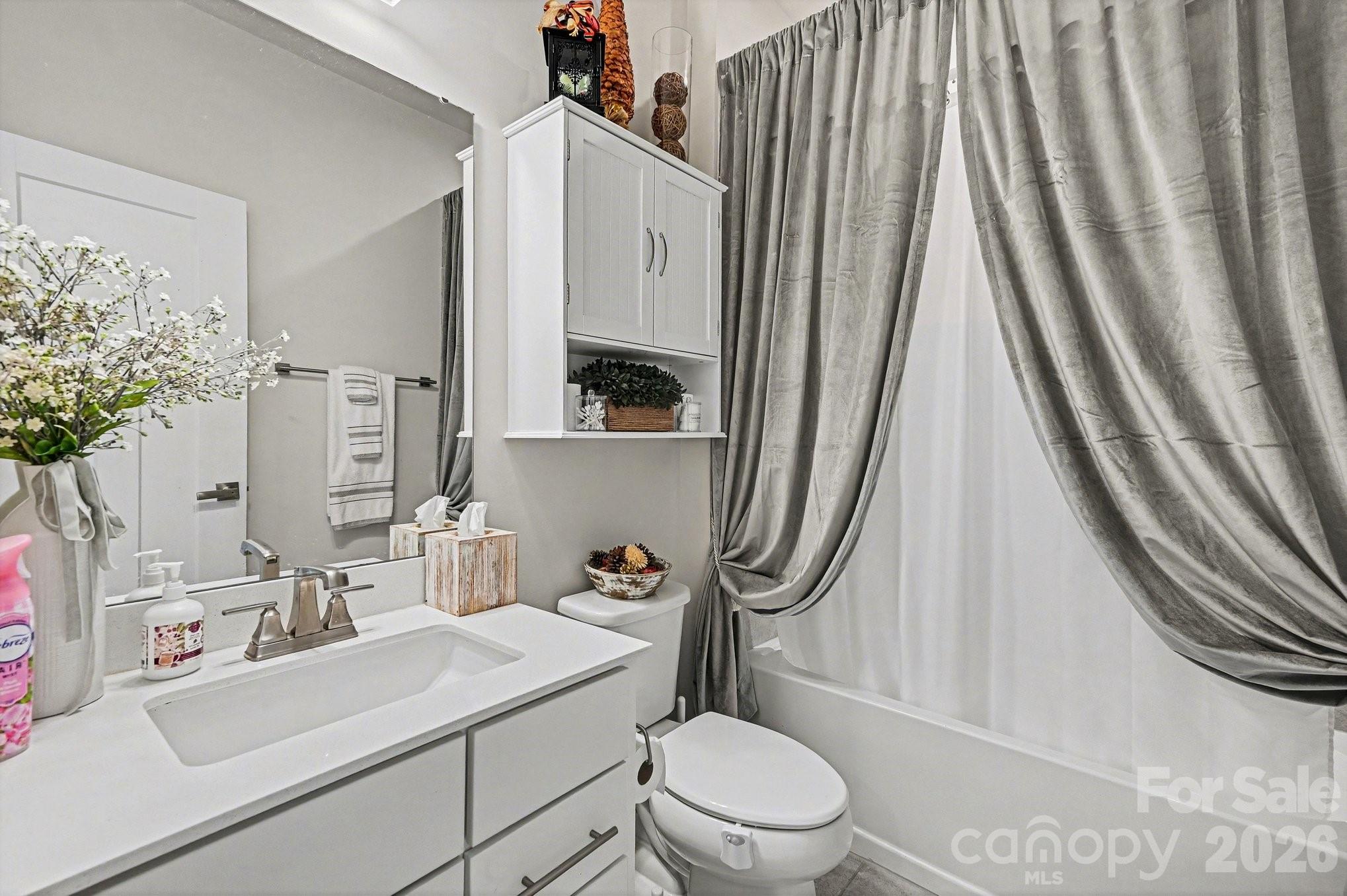 Holcomb Woods - Residential