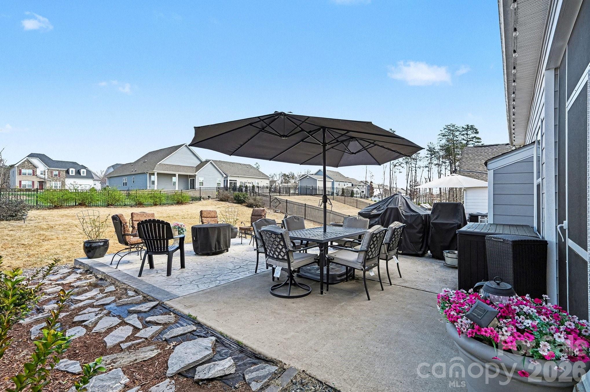 Holcomb Woods - Residential