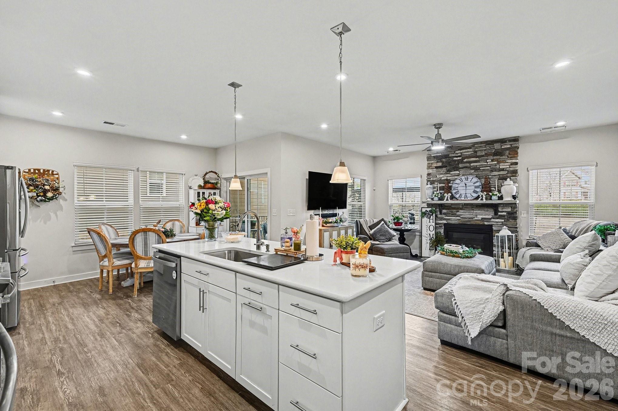 Holcomb Woods - Residential