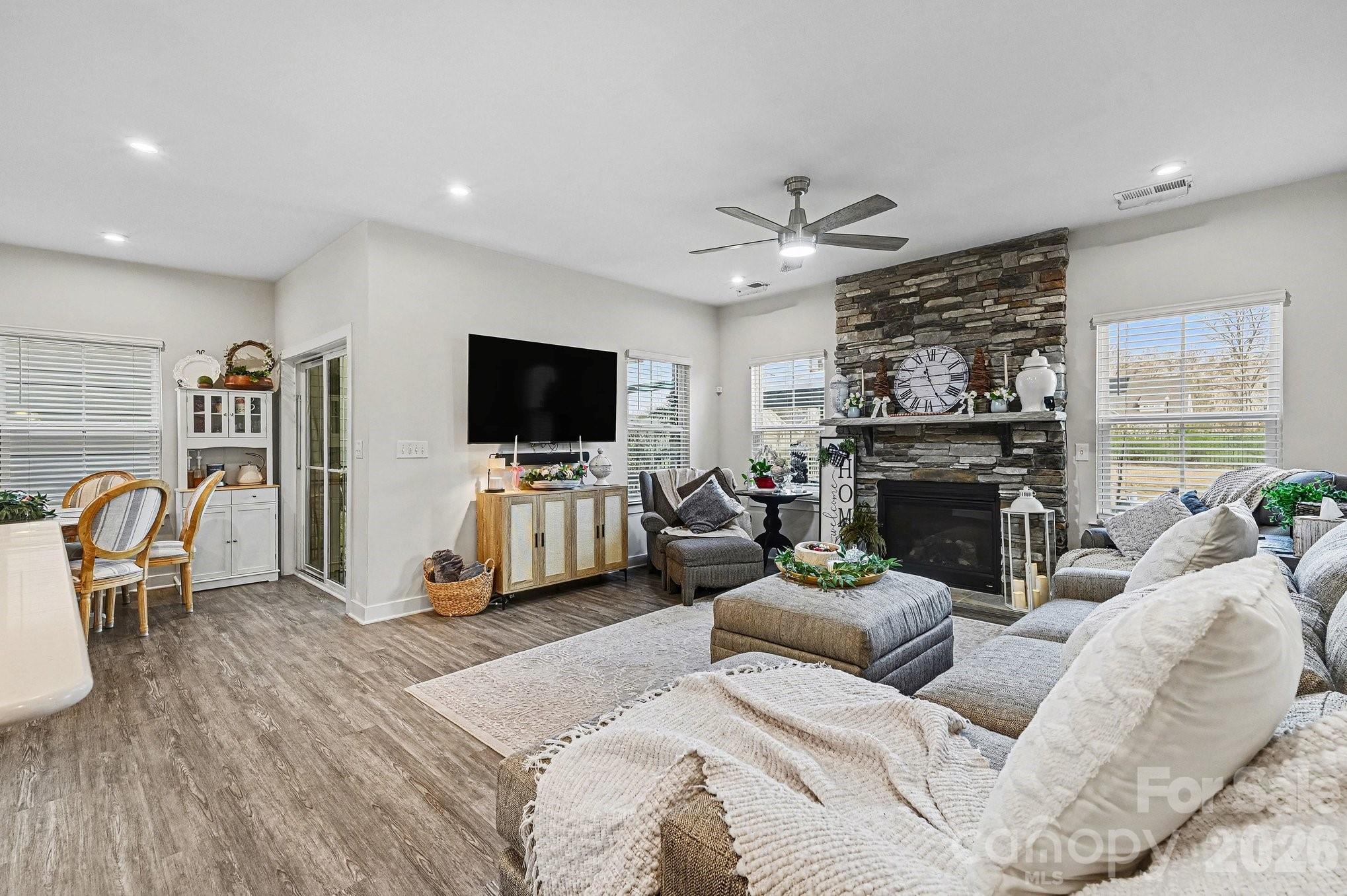 5042 Summer Surprise Lane