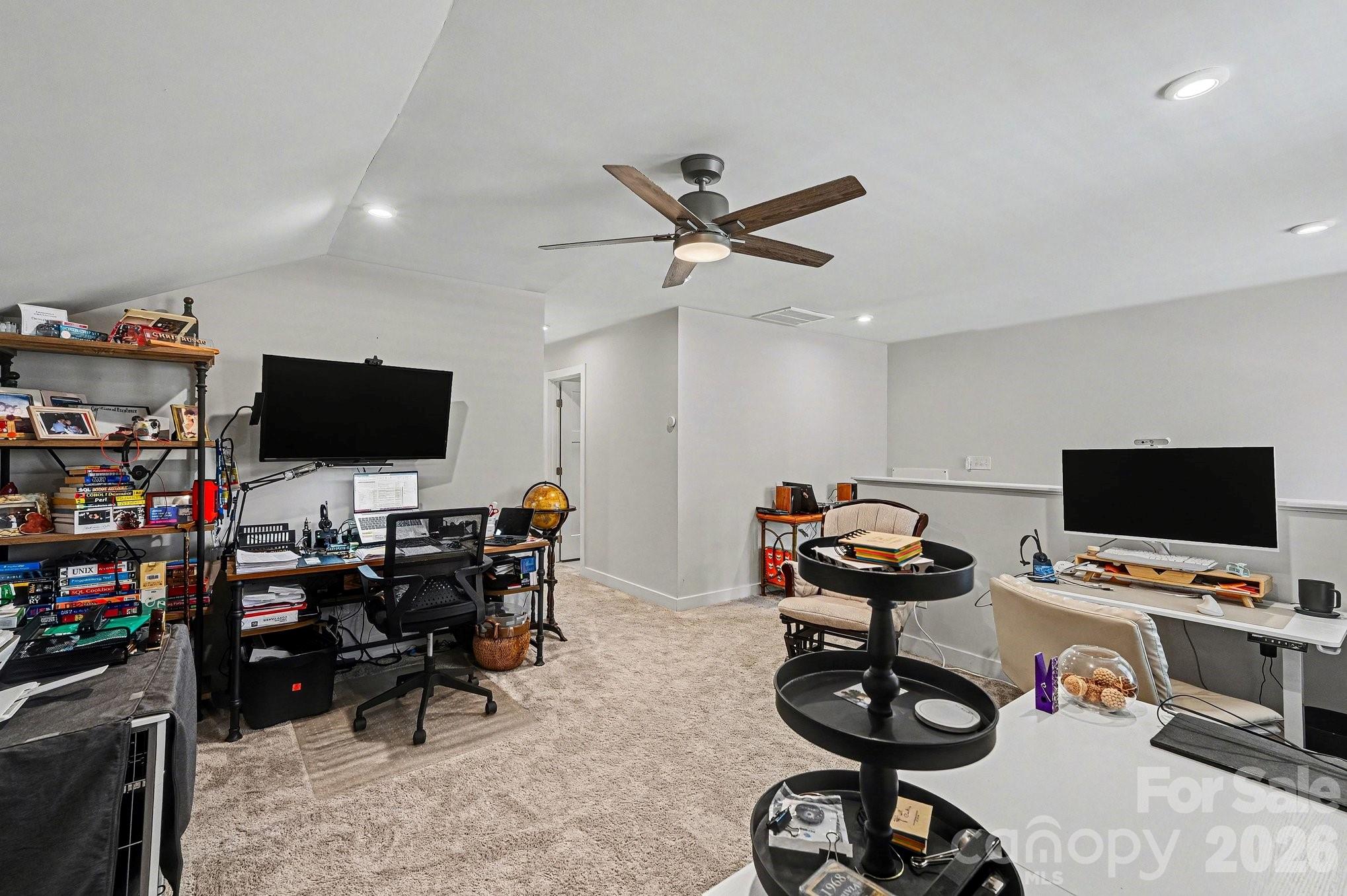 Holcomb Woods - Residential