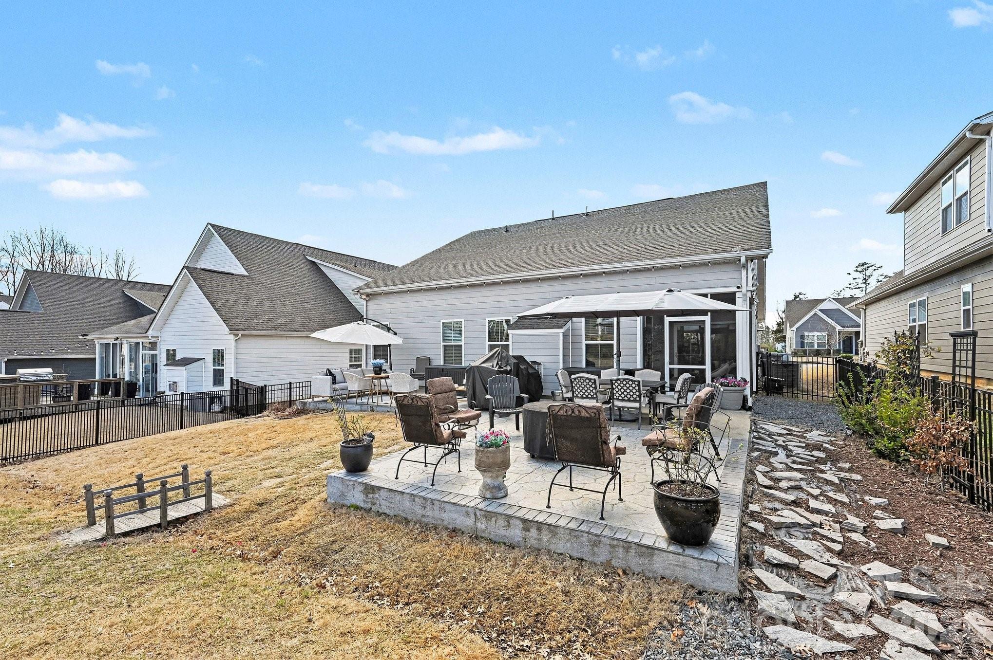 Holcomb Woods - Residential