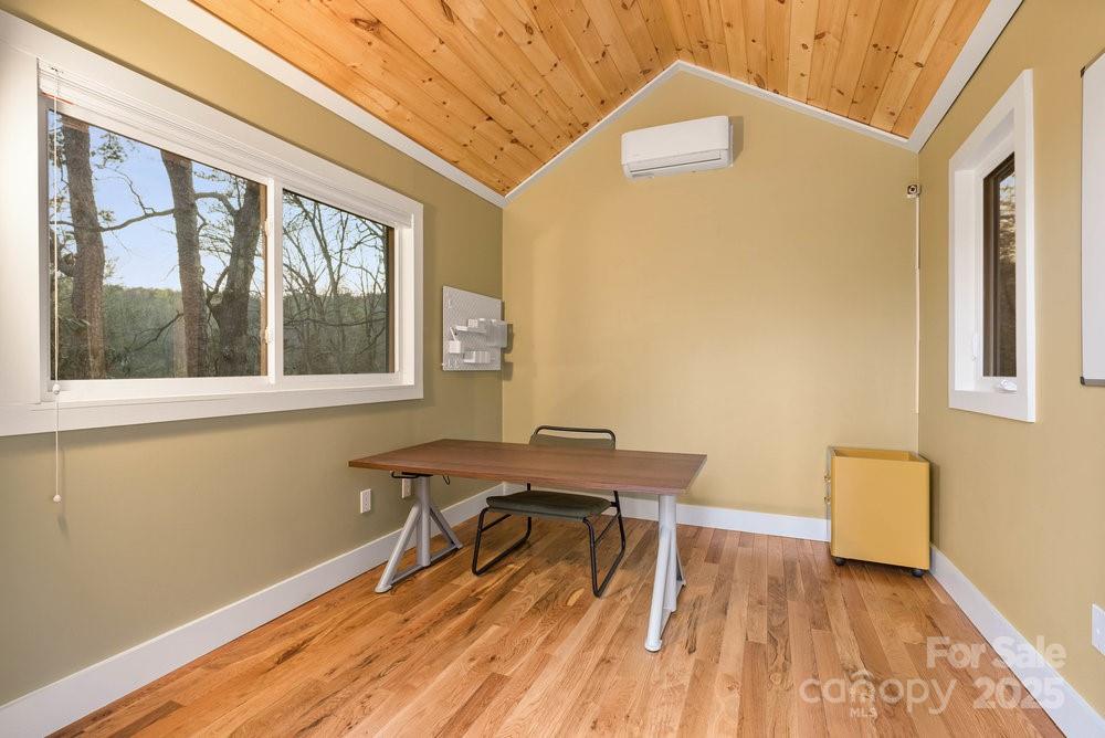 LAKE LANIER - Residential