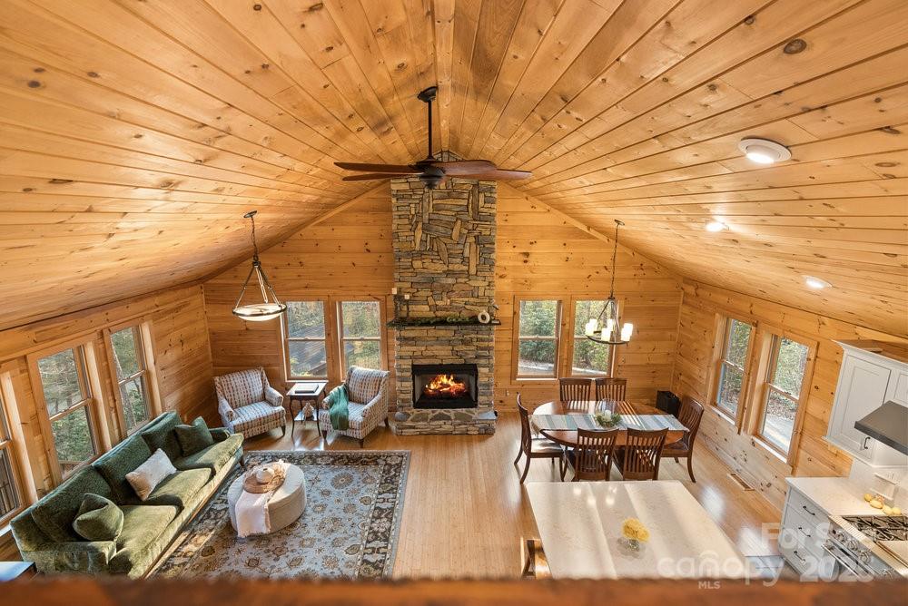 LAKE LANIER - Residential