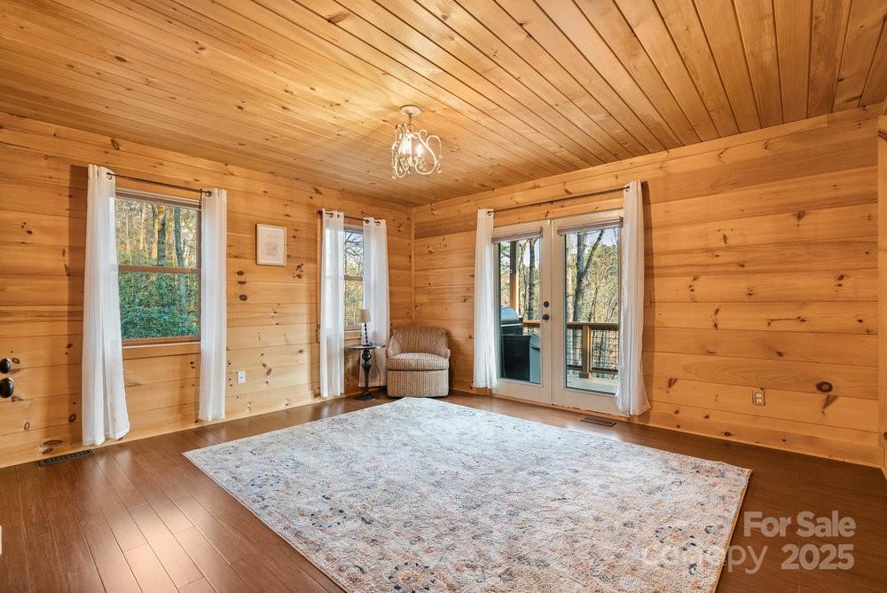 LAKE LANIER - Residential