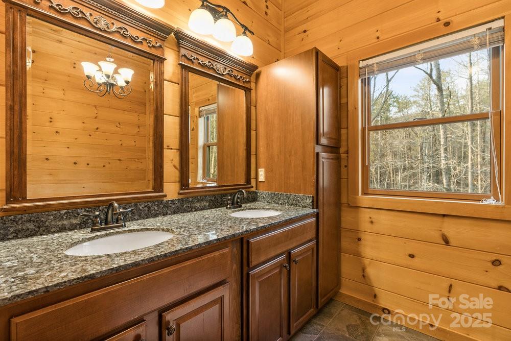 LAKE LANIER - Residential