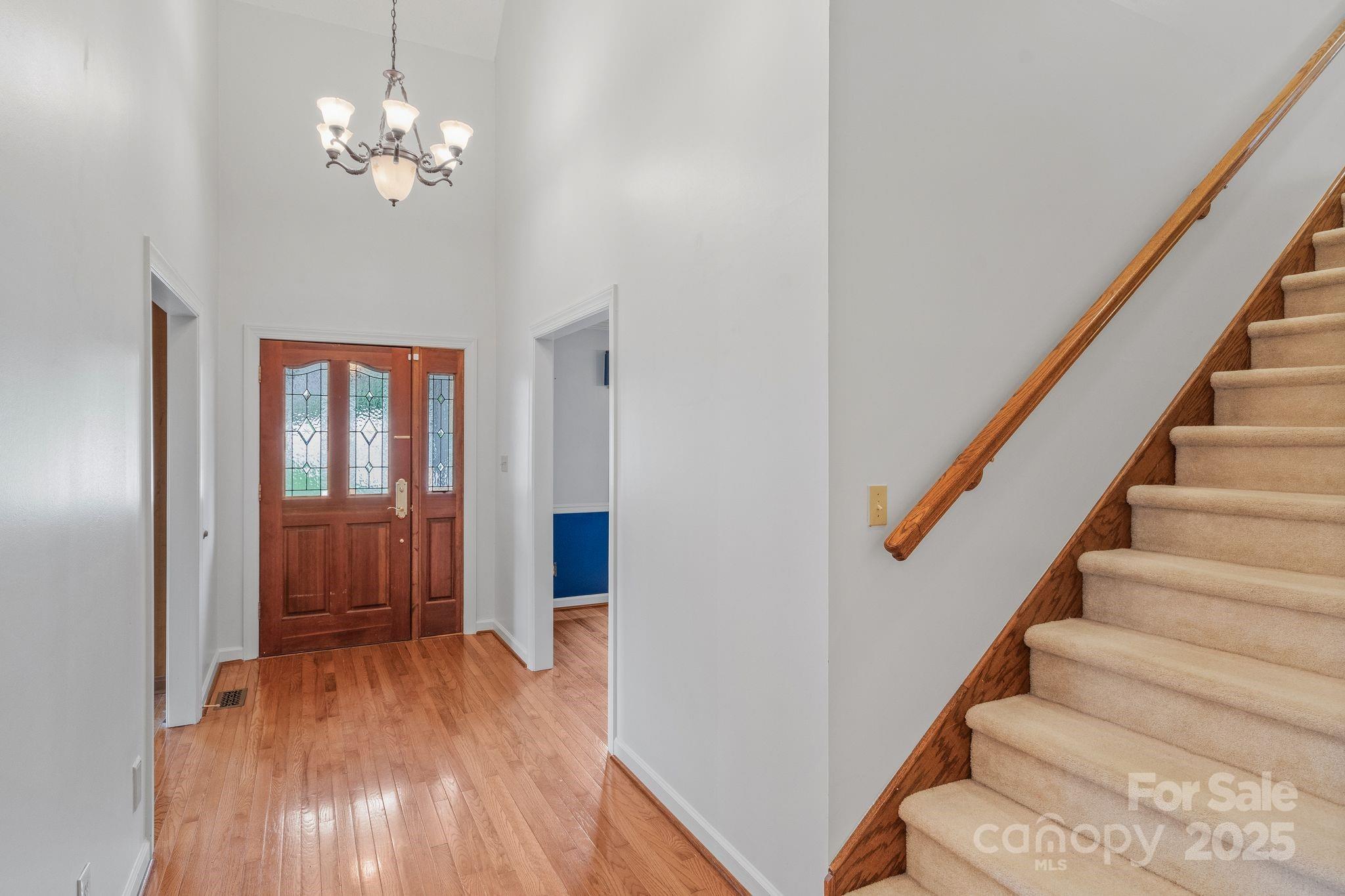 6 Valley Drive