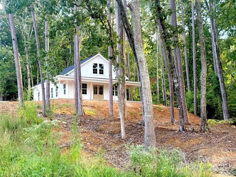Photo of 210 Newport Drive, Mount Gilead, NC 27306 (MLS # 4299404)