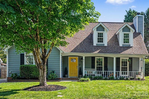 Photo of 8521 Milton Morris Drive, Charlotte, NC 28227 (MLS # 4393903)