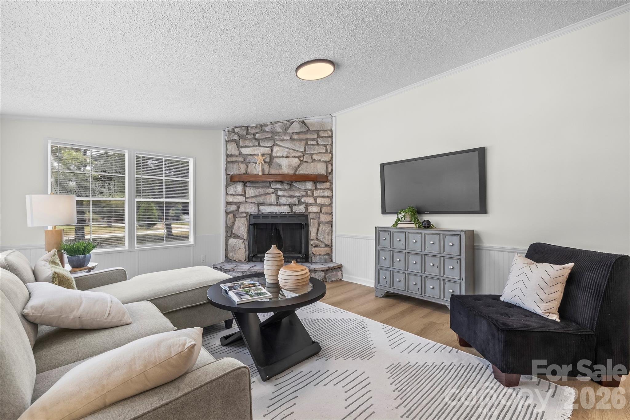 625 Lakeview Road