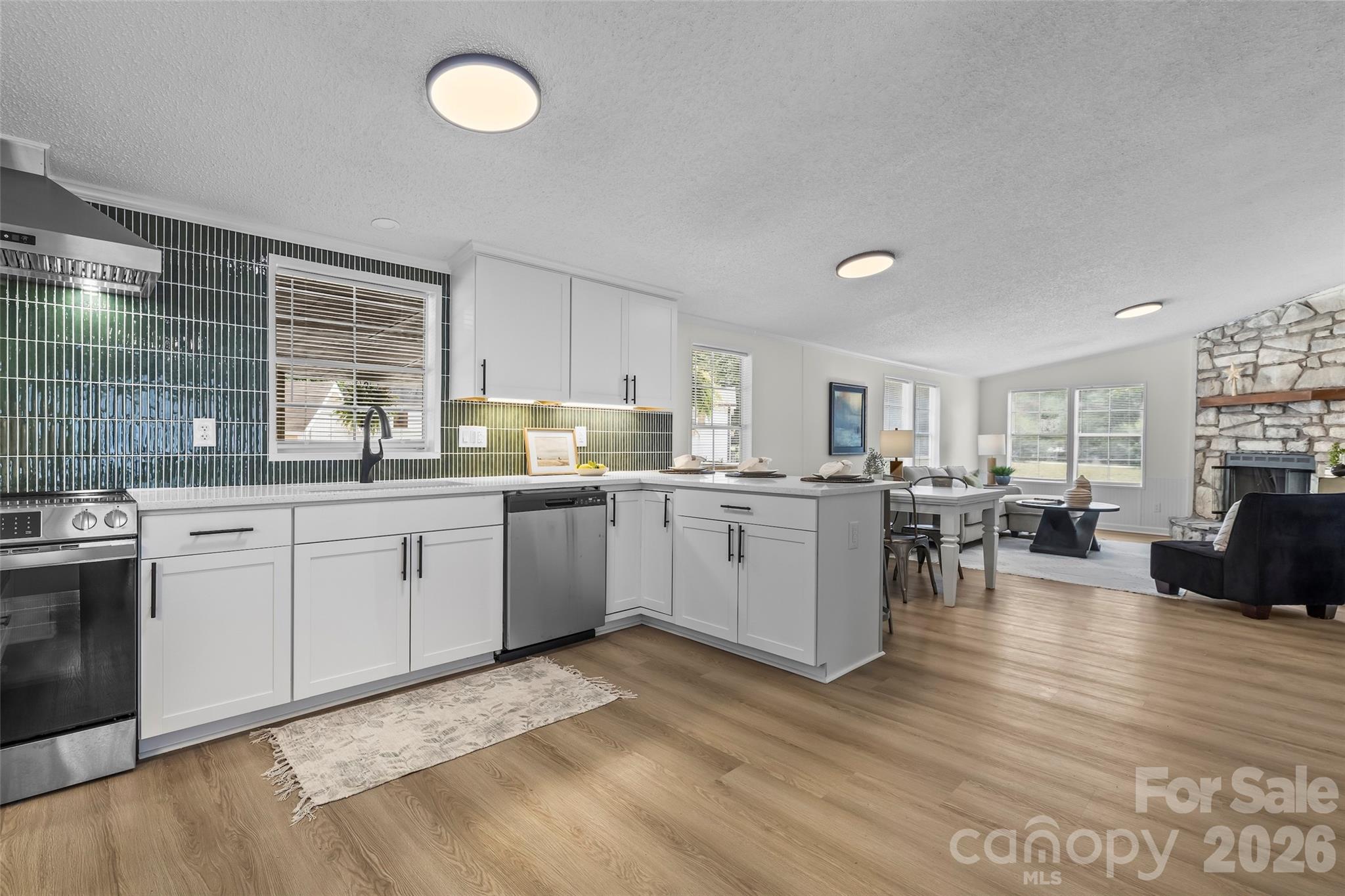 625 Lakeview Road