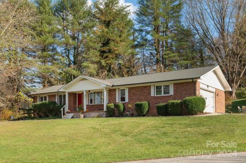 A home in Hendersonville